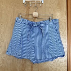 J. Crew Tie-waist short in cotton poplin (EUC)